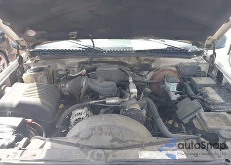 1997 Chevrolet C1500 Fleetside из США, поврежденный, VIN 2GCEC19R9V1105328